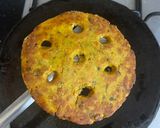 A picture of step 3 of Maharashtrian Thalipeeth.