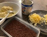 A picture of step 3 of Indonesian style sweet pancake.