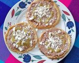 A picture of step 3 of Sopes with Masa 🤤🇲🇽.