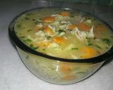 صورة لخطوة 3 من وصفة شوربة الدجاج والرز بالخضار 🍲🍜