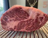 Une image de l'étape 1 de Rôti de côtes Wagyu fumé au bois de bourbon.
