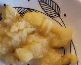 Foto del paso 13 de la receta: Solomillo en salsa con champiñones, puré de patata y compota de pera