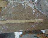 A picture of step 6 of Sweet bun called qatlama.