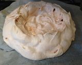 A picture of step 9 of Strawberry pavlova.