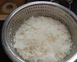 A picture of step 1 of Tava pulav.