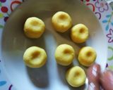 A picture of step 7 of Khoya kesar peda.