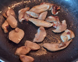 Foto del paso 3 de la receta: 158. Boletus a la plancha con miel