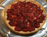 Une image de l'étape 5 de Tarte aux fraises, au basilic et confit de fraises.
