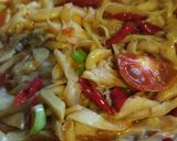 Foto langkah ke 4 dari resep Tumis Jamur Tiram Putih.
