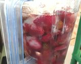 Foto langkah ke 1 dari resep Popsicles strawberry - es loli.