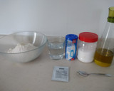 Foto del paso 1 de la receta: Pizza con masa de pan