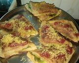 A picture of step 4 of Grilled Brown Bread veg cheese Sandwich.