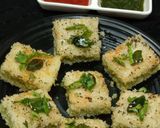 सूजी सैंडविच ढोकला (Suji sandwich dhokla recipe in hindi) रेसिपी चरण 10 फोटो