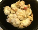 A picture of step 2 of [Rice Cooker] How to Make Homemade Aged Black Garlic.