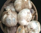 A picture of step 6 of [Rice Cooker] How to Make Homemade Aged Black Garlic.