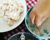 Foto langkah ke 3 dari resep Salmon Bites with Cheese Sauce.