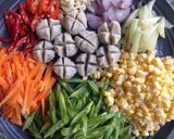 Foto langkah ke 1 dari resep Tumis Sayur Pelangi.