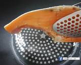 [一鍋到底]粒粒分明的櫻花蝦鮭魚炒飯食譜步驟3照片