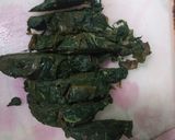 Foto langkah ke 1 dari resep Gulai daun singkong (bumbu instan).