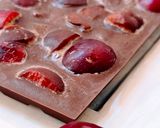 Foto del paso 6 de la receta: Chocolatín con cerezas 🍒 Falso chocolate helado con cerezas frescas 🍒low carb 🍫keto 🍫
