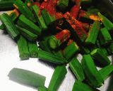 भेंडीची भाजी (रेस्टॉरंट स्टाईल ग्रेव्ही भेंडी मसाला भाजी) (bhendichi bhaji recipe in marathi) रेसिपी स्टेप 1 फोटो 