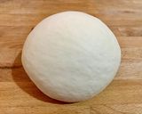Foto langkah ke 2 dari resep Tuna Melt Pan Pizza (Basic Dough).