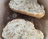รูปขั้นตอนการทำที่ 1 ของ Sourdough Toast 🍞หน้าไข่คน 🍳เห็ดหอมชีส 🍄กับสลัดเบาน้ำตาลใส่กระเจี๊ยบ🥬🫛🥗