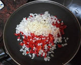 Foto del paso 2 de la receta: Berenjenas rellenas de carne picada y setas al ajillo