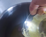Foto del paso 2 de la receta: Migas de harina y sémola en olla rápida