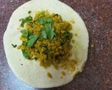 A picture of step 5 of Dal stuffed paratha.