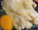 Foto langkah ke 2 dari resep Cemilan Kriuk Nasi Sisa.