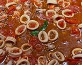 Foto del passaggio 4 della ricetta Calamarata al cartoccio