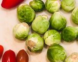 Foto del paso 1 de la receta: Roasted Brussel Sprout, and Rocoto Capers and Bay Leaves Beef Tenderloin - Lomo en Laurel y Coles
