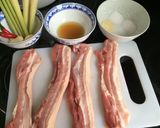 Hình bước làm 1 của món Thịt ba chỉ chiên nước mắm