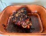 Egyben sült sertéscsülök recept fázis 4 fotója