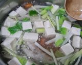 Foto langkah ke 2 dari resep Sup Ceker Tahu Wortel.