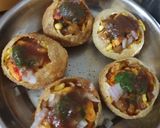A picture of step 4 of Bhel puri.