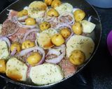 Foto del paso 2 de la receta: Salmón sudado y encebollado 🤤