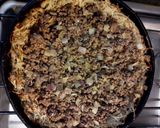 Foto del paso 3 de la receta: Tarta de carne y papas ralladas (sin masa)
