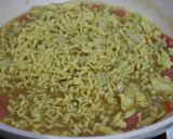 Foto langkah ke 4 dari resep 27. Mie Tek Tek Kuah Pedas.
