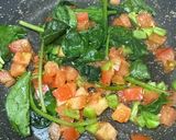 Foto del paso 2 de la receta: Huevos con verduras y pan tostado