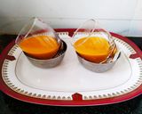 A picture of step 3 of Mango Panna cotta.
