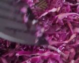Foto del paso 3 de la receta: Tortilla de repollo morado 🥚