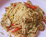 Foto langkah ke 6 dari resep Spaghetti Aglio e olio with smoked chicken.