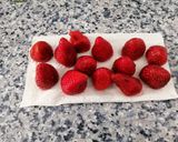 Foto del paso 1 de la receta: Fresas con Nata