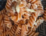 Foto del paso 4 de la receta: Fusilli cacio e pepe 🍝 Pasta de legumbre sin gluten, con pimienta negra y queso Pecorino 🐑3 ing