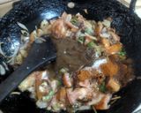 A picture of step 8 of Pyaaz Karele.