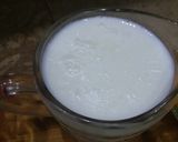 A picture of step 3 of Savaiya Mango custard.