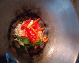 Foto langkah ke 2 dari resep Tumis Pepaya,Kulit Mlinjo,daun so.