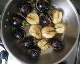 A picture of step 6 of Bharwa Baingan.